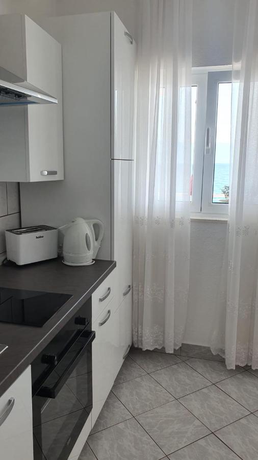 Apartment Franic Sucuraj Exterior photo